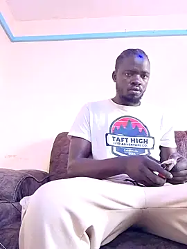 Snapshot of MaskedGQ chatting on 09.14.25 MaskedGQ online show from 09.14.25