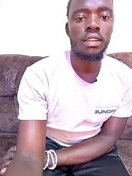 Snapshot of MaskedGQ chatting on 09.16.25 MaskedGQ online show from 09.16.25