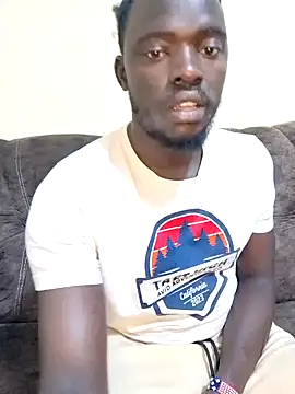 Snapshot of MaskedGQ chatting on 09.26.25 MaskedGQ online show from 09.26.25