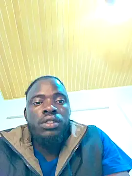 Snapshot of MaskedGQ chatting on 10.04.25 MaskedGQ online show from 10.04.25