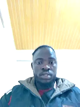 Snapshot of MaskedGQ chatting on 10.05.25 MaskedGQ online show from 10.05.25