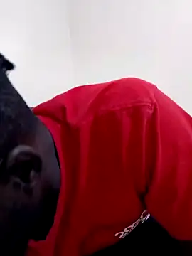 Snapshot of MaskedGQ chatting on 10.06.25 MaskedGQ online show from 10.06.25