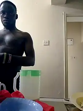 Snapshot of MaskedGQ chatting on 10.07.25 MaskedGQ online show from 10.07.25