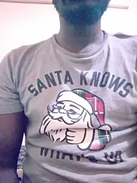 Snapshot of MaskedGQ chatting on 10.18.25 MaskedGQ online show from 10.18.25