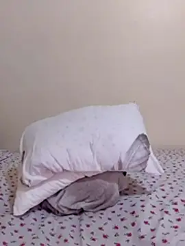 Snapshot of MaskedGQ chatting on 10.26.25 MaskedGQ online show from 10.26.25