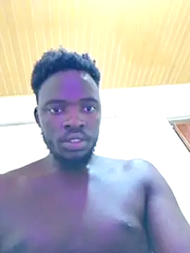 Snapshot of MaskedGQ chatting on 10.27.25 MaskedGQ online show from 10.27.25