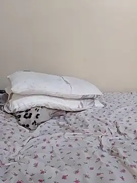 Snapshot of MaskedGQ chatting on 10.30.25 MaskedGQ online show from 10.30.25