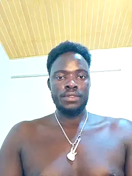 Snapshot of MaskedGQ chatting on 10.31.25 MaskedGQ online show from 10.31.25