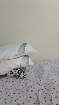 Snapshot of MaskedGQ chatting on 11.08.25 MaskedGQ online show from 11.08.25