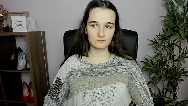 Snapshot of KateDelight chatting on 12.08.24 KateDelight online show from 12.08.24