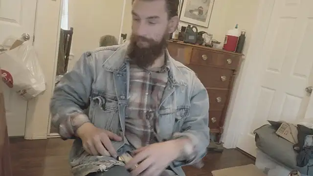 Armyexhibitionistvet online show from 09.16.25