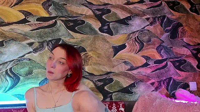 Snapshot of CrystalRey chatting on 12.30.24 CrystalRey online show from 12.30.24