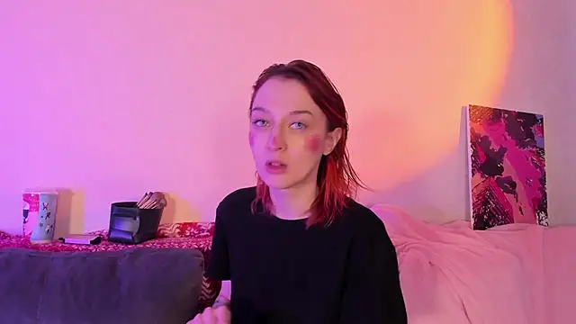 Snapshot of CrystalRey chatting on 01.27.25 CrystalRey online show from 01.27.25