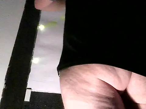 Snapshot of prcalek19 chatting on 11.08.25 prcalek19 online show from 11.08.25