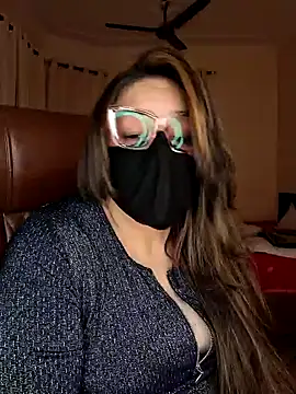 Snapshot of SEXY-Sardarni chatting on 01.25.25 SEXY-Sardarni online show from 01.25.25