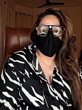 Snapshot of SEXY-Sardarni chatting on 03.08.25 SEXY-Sardarni online show from 03.08.25