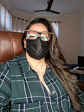 Snapshot of SEXY-Sardarni chatting on 09.26.25 SEXY-Sardarni online show from 09.26.25