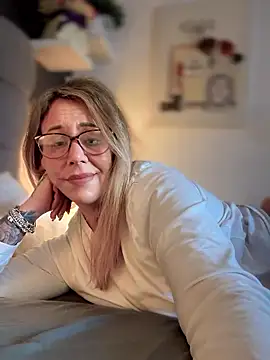 blondebitch2 online show from 01.14.26