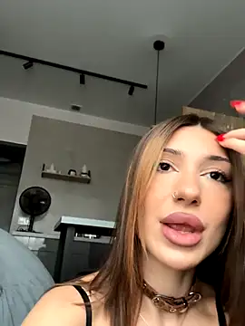 mollyyank online show from 10.28.25