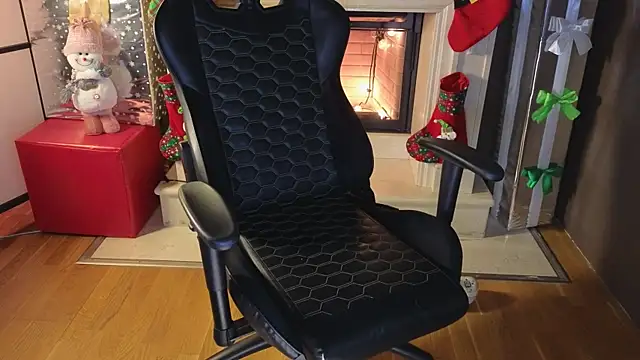 carolina elf online show from 12.19.24