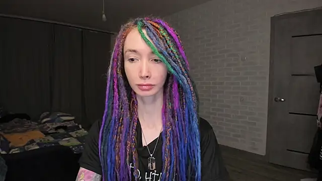 Roxy Silver online show from 01.07.25