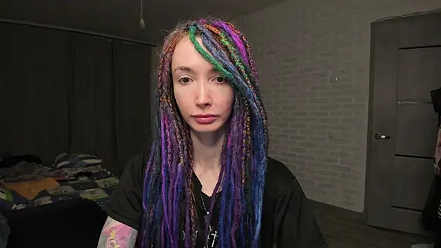 Roxy Silver online show from 01.07.25