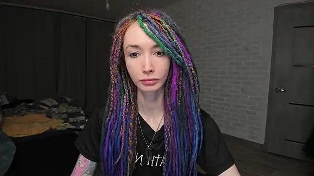 Roxy Silver online show from 01.10.25