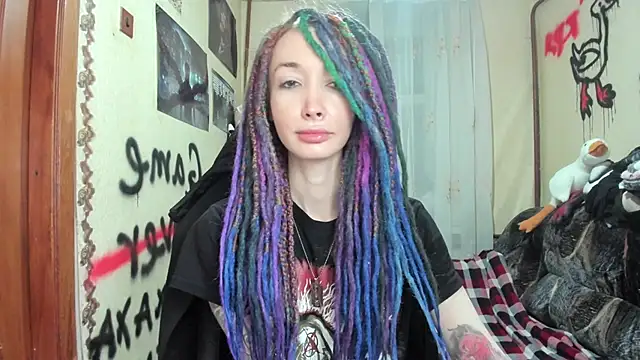 Roxy Silver online show from 01.13.25