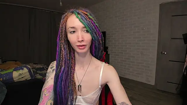 Roxy Silver online show from 01.27.25