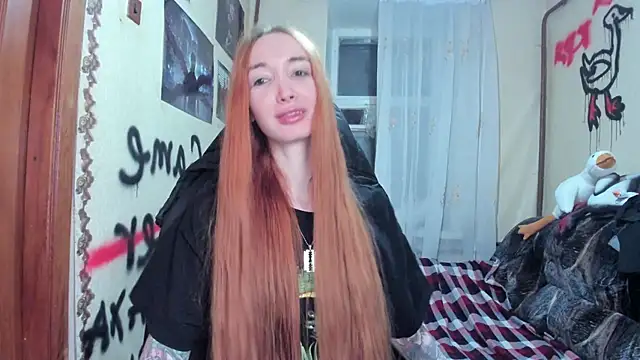 Roxy Silver online show from 02.19.25