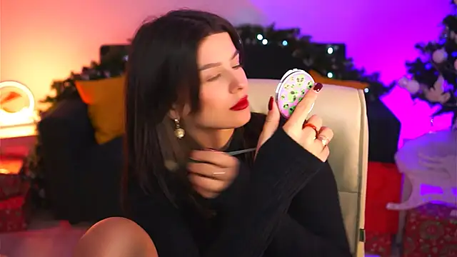 Snapshot of NicoleMun chatting on 01.12.25 NicoleMun online show from 01.12.25