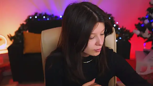 Snapshot of NicoleMun chatting on 01.19.25 NicoleMun online show from 01.19.25