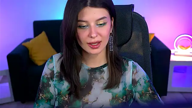 Snapshot of NicoleMun chatting on 03.04.25 NicoleMun online show from 03.04.25