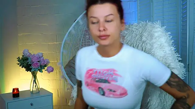 Snapshot of NicoleMun chatting on 09.17.25 NicoleMun online show from 09.17.25