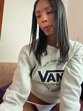 Snapshot of xenia_golden chatting on 03.16.26 xenia golden online show from 03.16.26