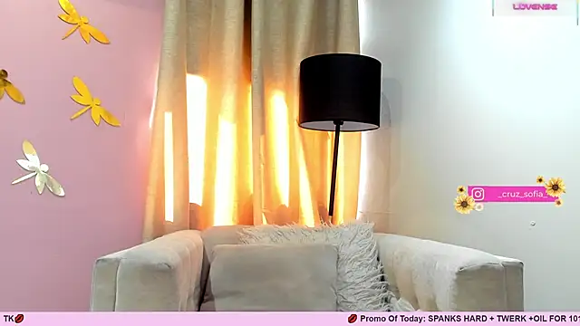  AlejaCruz  online show from 03.13.25