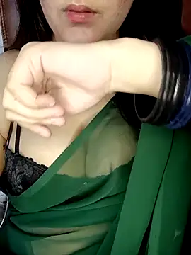 Snapshot of AK---47 chatting on 03.22.25 AK---47 online show from 03.22.25