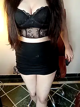 Snapshot of AK---47 chatting on 11.02.25 AK---47 online show from 11.02.25