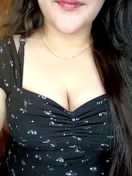 Snapshot of AK---47 chatting on 11.08.25 AK---47 online show from 11.08.25