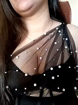 Snapshot of AK---47 chatting on 11.09.25 AK---47 online show from 11.09.25