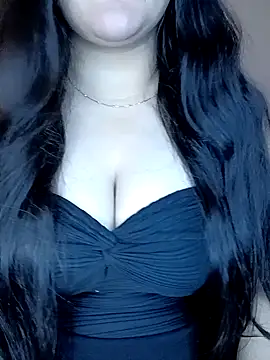 Snapshot of AK---47 chatting on 11.17.25 AK---47 online show from 11.17.25