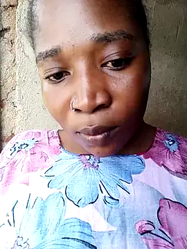 queen boobilicious  online show from 12.20.25