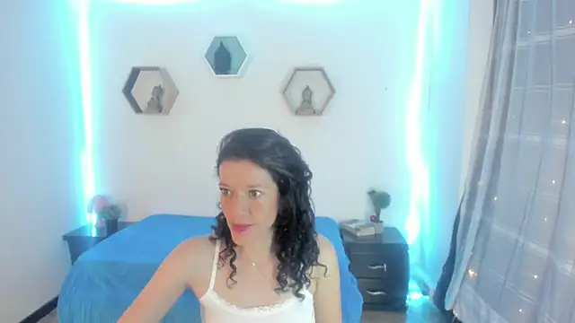 Snapshot of Paloma_victory chatting on 01.08.25 Paloma victory online show from 01.08.25