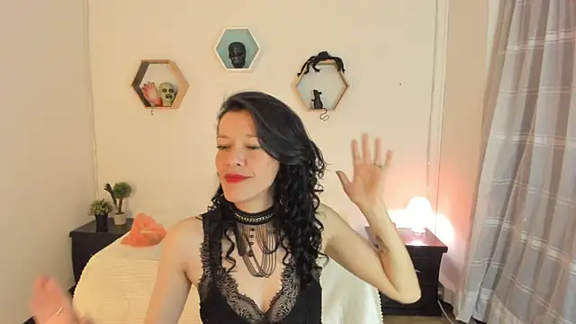 Snapshot of Paloma_victory chatting on 10.16.25 Paloma victory online show from 10.16.25