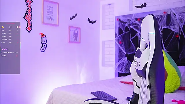 Marianamonroe  online show from 10.26.25