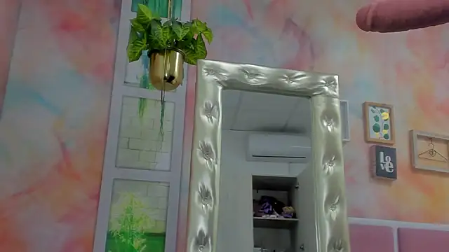 Snapshot of Idiris_big chatting on 03.10.25 Idiris big online show from 03.10.25