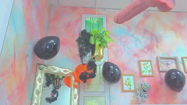 Snapshot of Idiris_big chatting on 10.21.25 Idiris big online show from 10.21.25