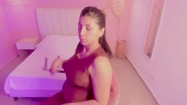 Snapshot of tiffani__love chatting on 02.20.25 tiffani love online show from 02.20.25