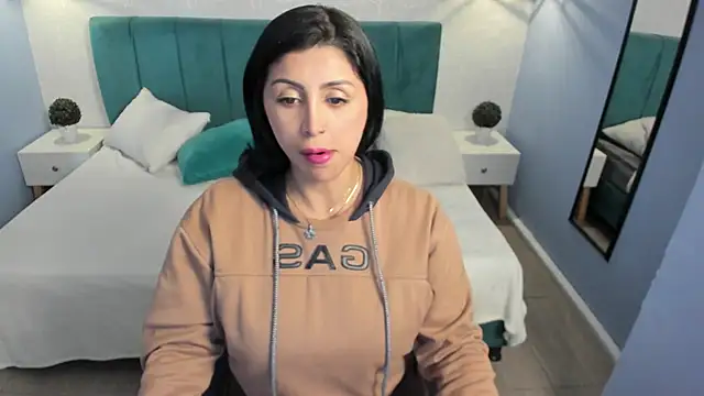 Snapshot of tiffani__love chatting on 02.24.25 tiffani love online show from 02.24.25