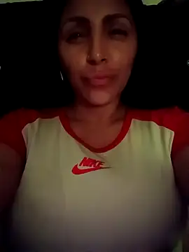 Snapshot of tiffani__love chatting on 09.18.25 tiffani love online show from 09.18.25